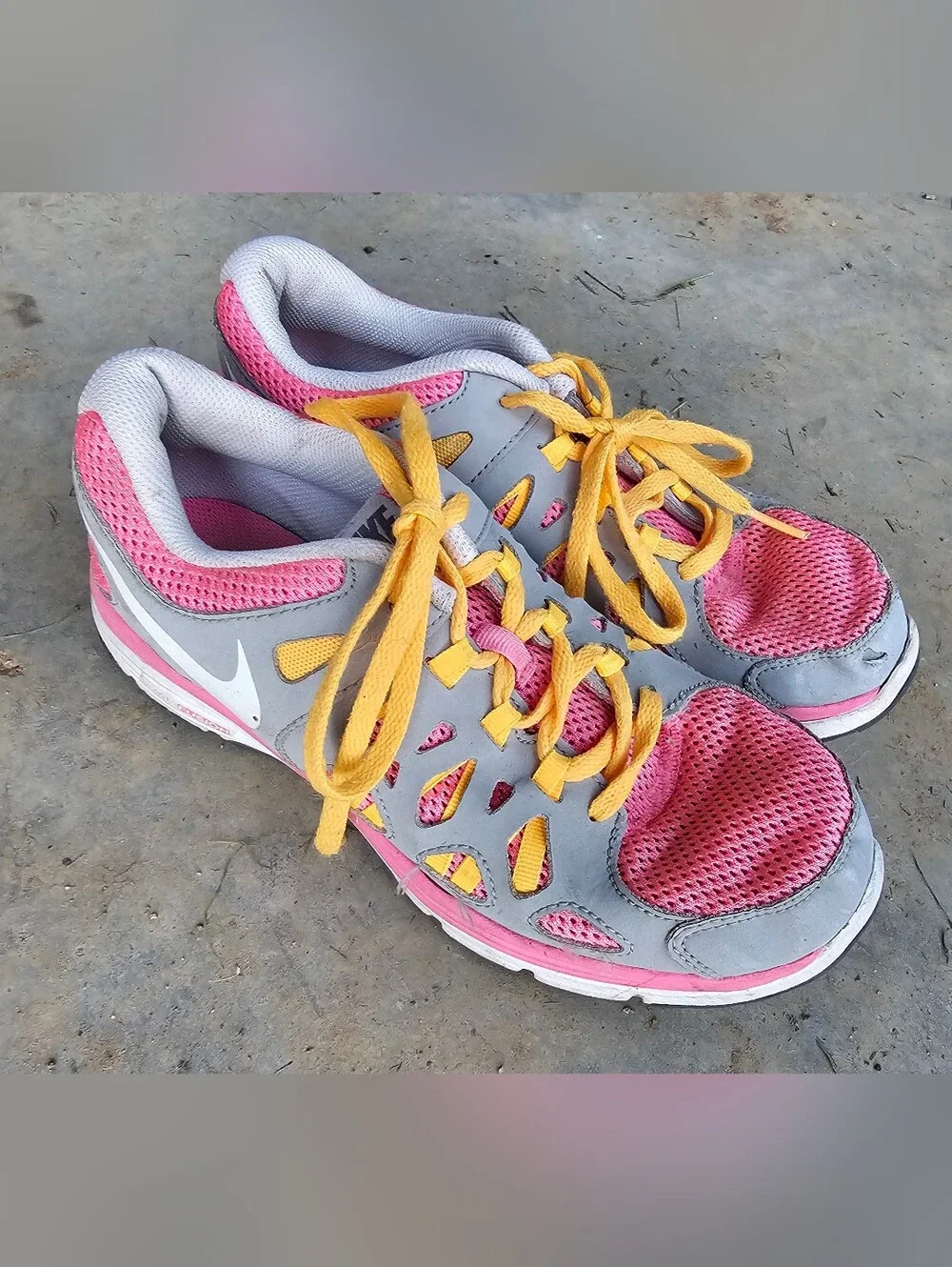 Nike Youth Gray, Pink & Yellow Athletic Sneakers Size 5y